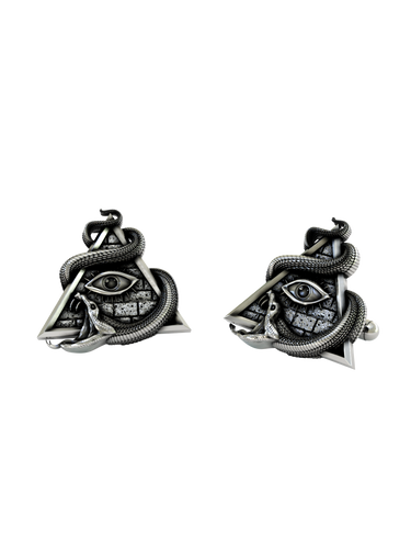 Back view of the Illuminati Pyramid 925 silver cufflinks, displaying the polished and sturdy whale back closure mechanism.