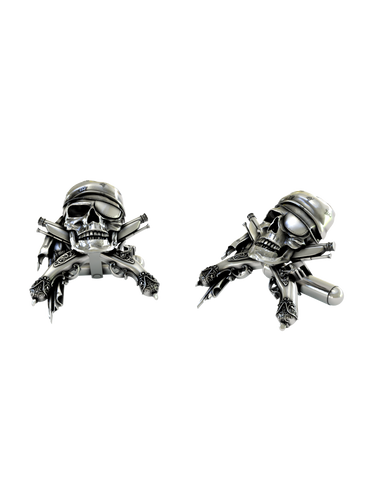 Back view of the Skull & Pistol 925 silver cufflinks, displaying the polished and sturdy whale back closure mechanism.