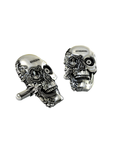 Back view of the Victorian Skull 925 silver cufflinks, displaying the polished and sturdy whale back closure mechanism.