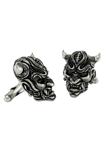 Front and side profile of the Demonic Mempo 925 silver cufflinks, displaying the three-dimensional depth and craftsmanship of the piece.