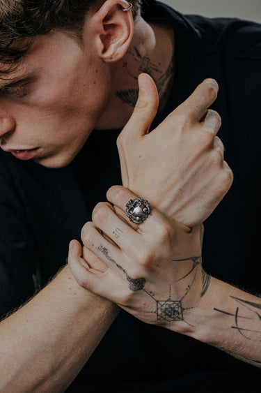 Baroque Skull Ring - Sarnion