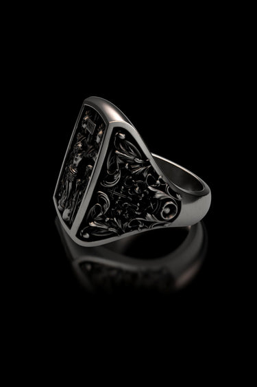 Crucifixion Ring - Sarnion
