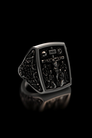 Crucifixion Ring - Sarnion
