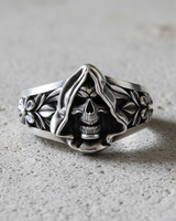Front view of 925 sterling silver skull ring featuring a hooded grim reaper design