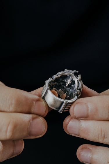 Medusa Serpent Ring - Sarnion