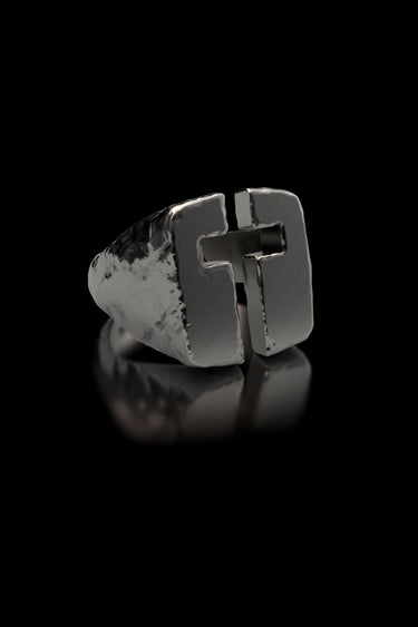 Modern Cross Ring - Sarnion